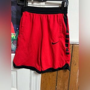 NIKE DRI-FIT short